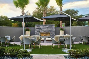 BBQ/picnic Area - Element Wilmington (Wilmington)