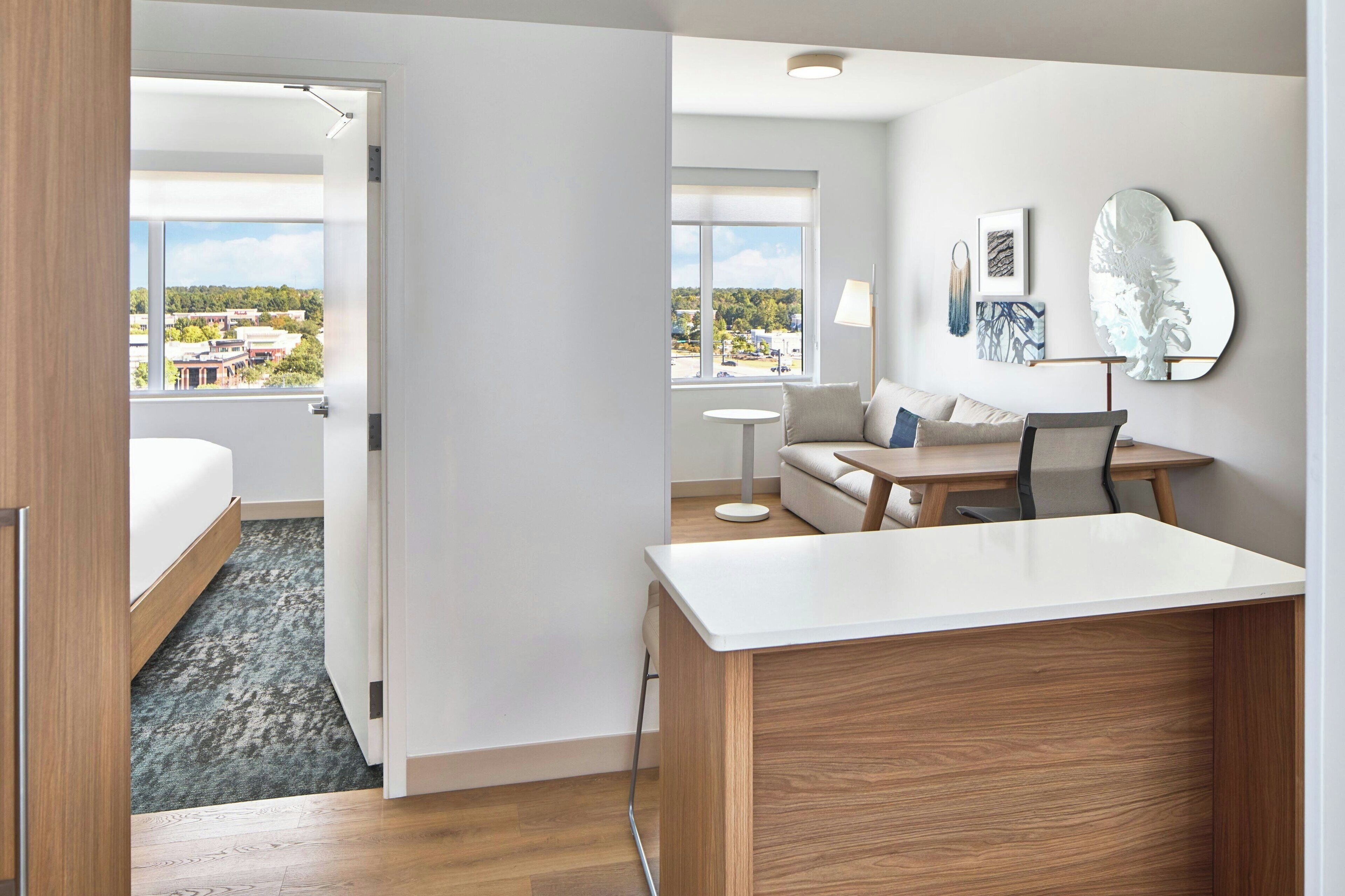 Down duvets, in-room safe, desk, laptop workspace