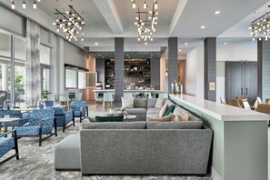 Lobby - Element Wilmington (Wilmington)