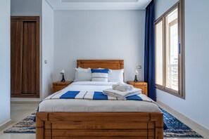 2 dormitorios, tabla de planchar con plancha, wifi gratis y ropa de cama