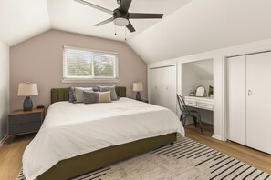 5 bedrooms, desk, free WiFi, bed sheets