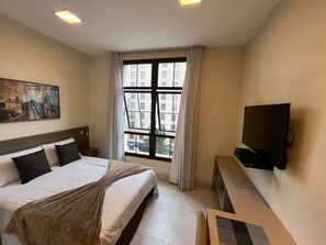 1 habitación, tabla de planchar con plancha, wifi y ropa de cama