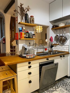 Microwave, oven, dishwasher