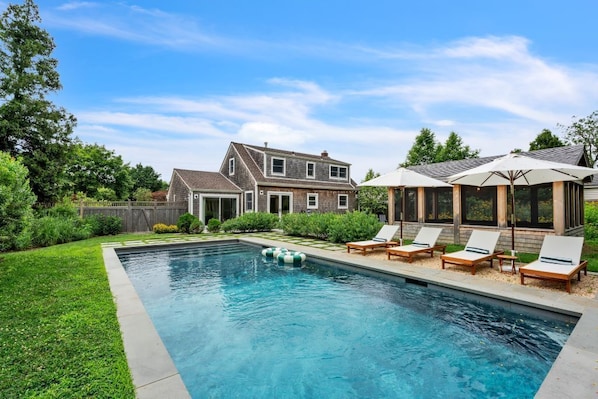 Outdoor pool, a heated pool