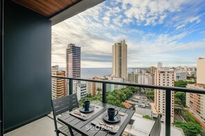 Eenvoudig appartement | Buiten dineren