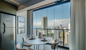 Studio | Dining - Stay With Style and Convenience in Salvador LIV (Salvador)