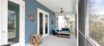 Spacious NEW CONSTRUCTION 6-bedroom house with Elevator and WIFI