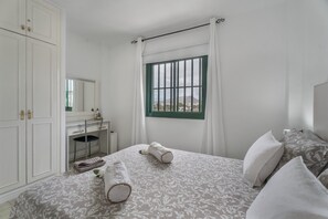 1 chambre, fer et planche Ă repasser, Wi-Fi, literie fournie