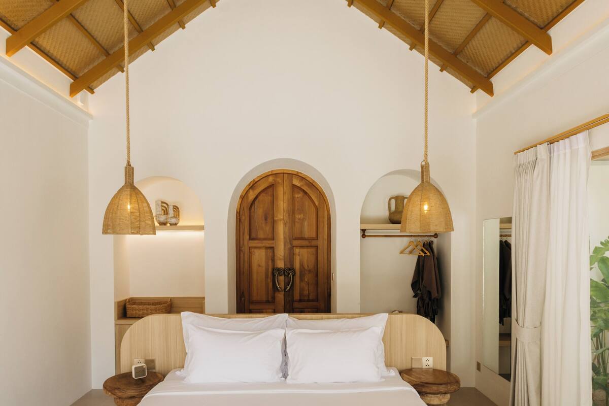 Deluxe Double Room, Pool View
