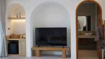 Luxury Double Room, Balcony, Pool View