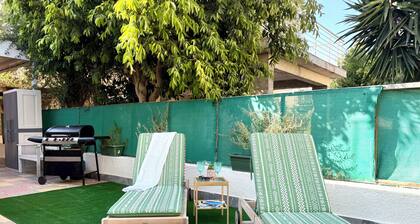 Elegant Beach Villa Moonstone with Lounge and BBQ