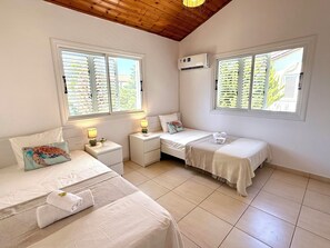Iron/ironing board, WiFi, bed sheets