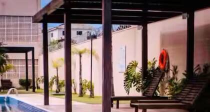 Travellar 1410 Phenomenal Apartment