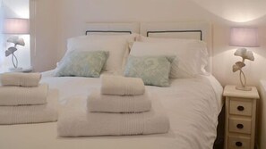 1 habitación, decoración personalizada y muebles diferentes