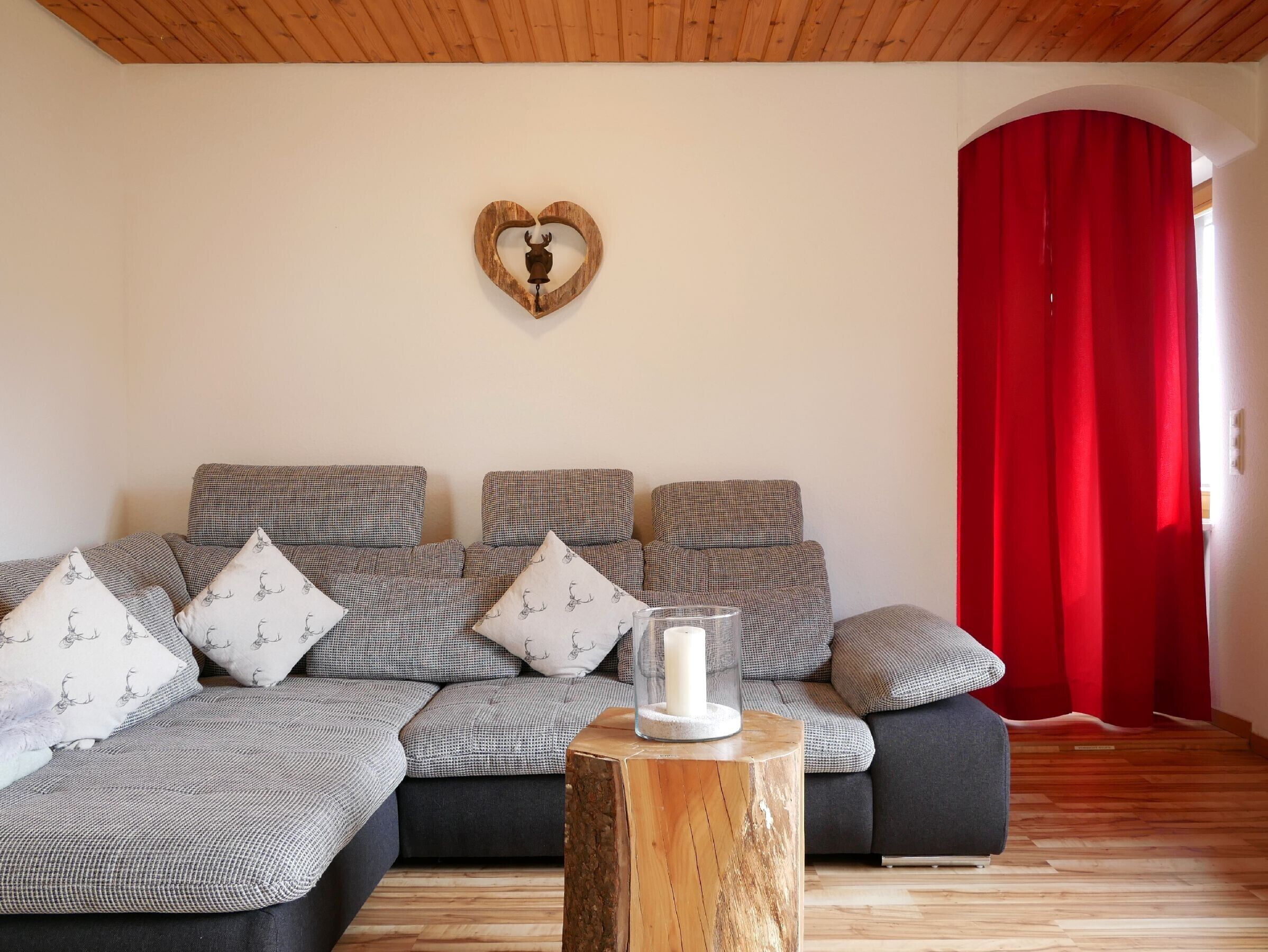 電視、DVD 播放機、音響