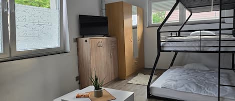 1 bedroom, WiFi, bed sheets