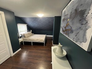 4 slaapkamers, een strijkplank/strijkijzer, wifi, beddengoed