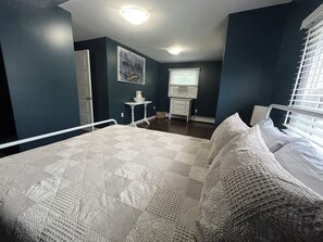 4 slaapkamers, een strijkplank/strijkijzer, wifi, beddengoed