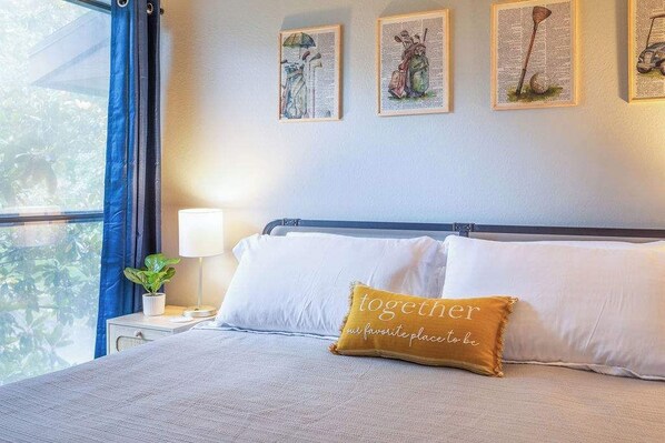 1 chambre, fer et planche Ă repasser, lit parapluie, Wi-Fi