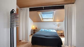 1 bedroom, iron/ironing board, WiFi, bed sheets