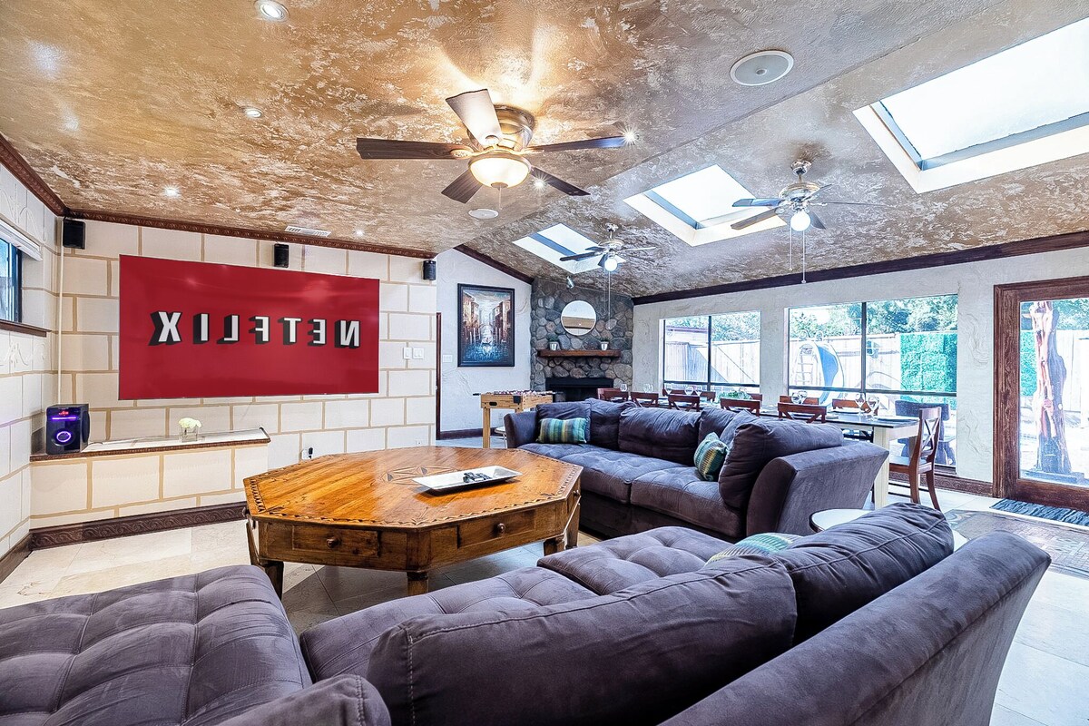 Photo 4 of Texas Size + Pool + Hottub + Bar + 8 bedroom+ Ping Pong + Guest Suite