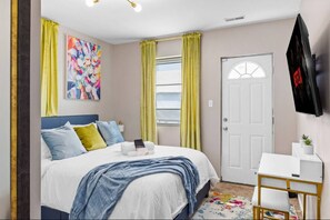 2 عدّة غرف نوم وواي فاي وملاءات أسرّة