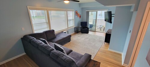 1st Floor Beach Access 2-Bedroom Condo in Geneva U2