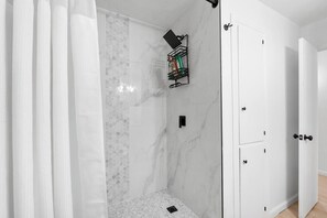 Hair dryer, towels, soap, toilet paper - Foothills Retreat with Hot Tub and Courtyard! (Albuquerque)