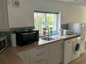 Microwave, oven, dishwasher - La Casetta (Trowbridge)