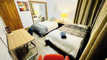 3 bedrooms, iron/ironing board, free WiFi, bed sheets
