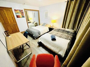 3 bedrooms, iron/ironing board, free WiFi, bed sheets