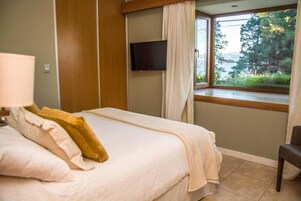 In-room safe, free WiFi