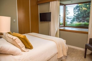 In-room safe, free WiFi