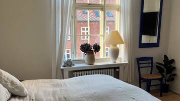 3 chambres, fer et planche à repasser, Wi-Fi, draps fournis