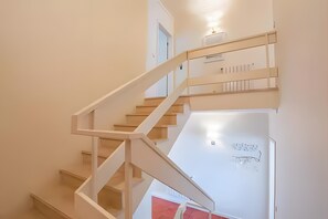 Interior - Apartment 'Moledo With Private Pool A' with Sea View, Private Pool and Wi-Fi (Moledo)