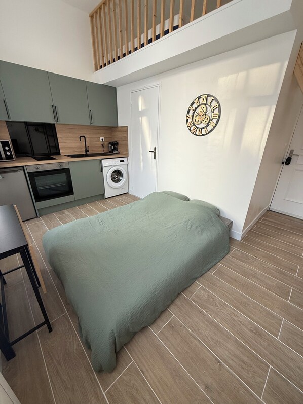 1 bedroom, WiFi, bed sheets