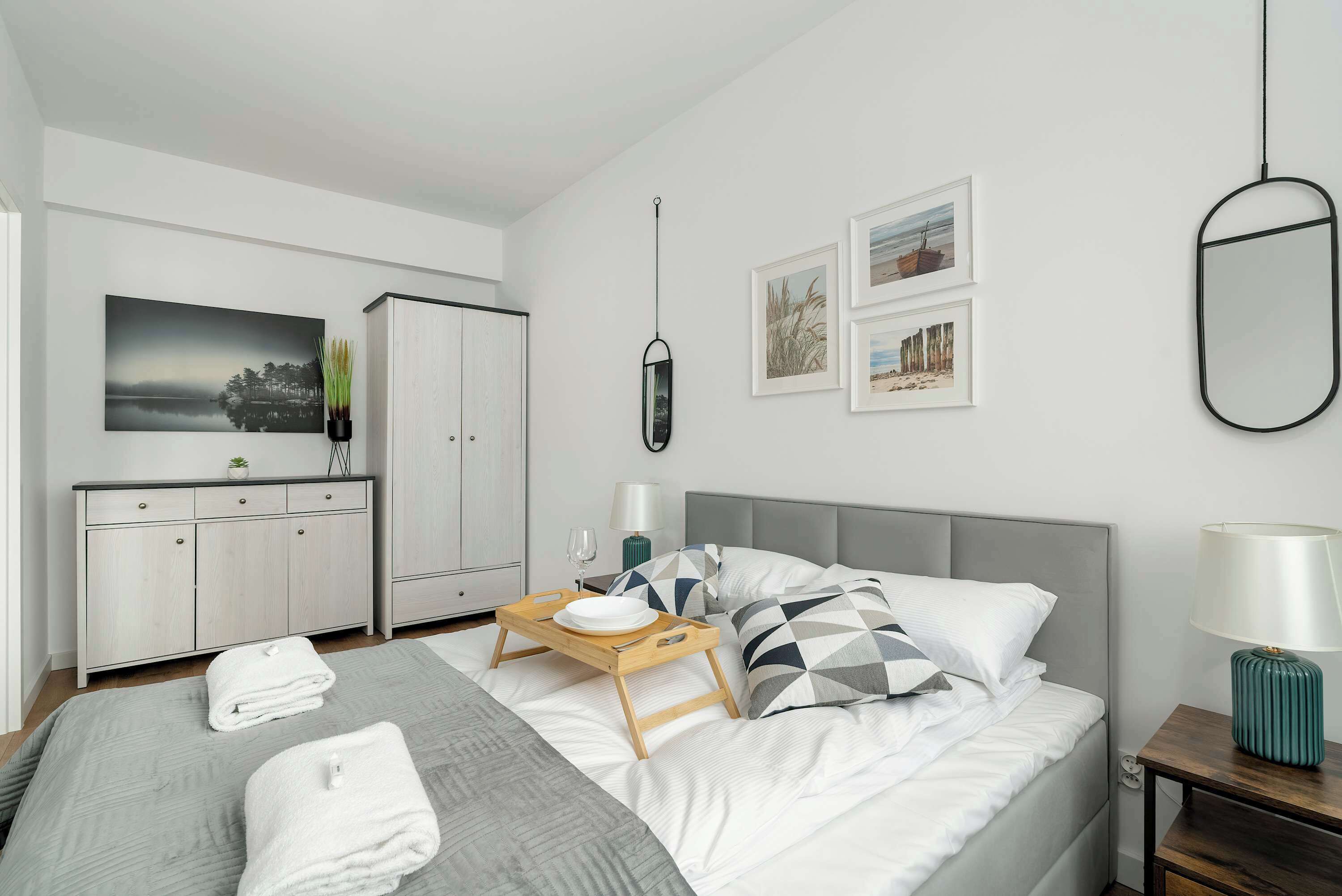 1 slaapkamer, een strijkplank/strijkijzer, reisbedje, wifi
