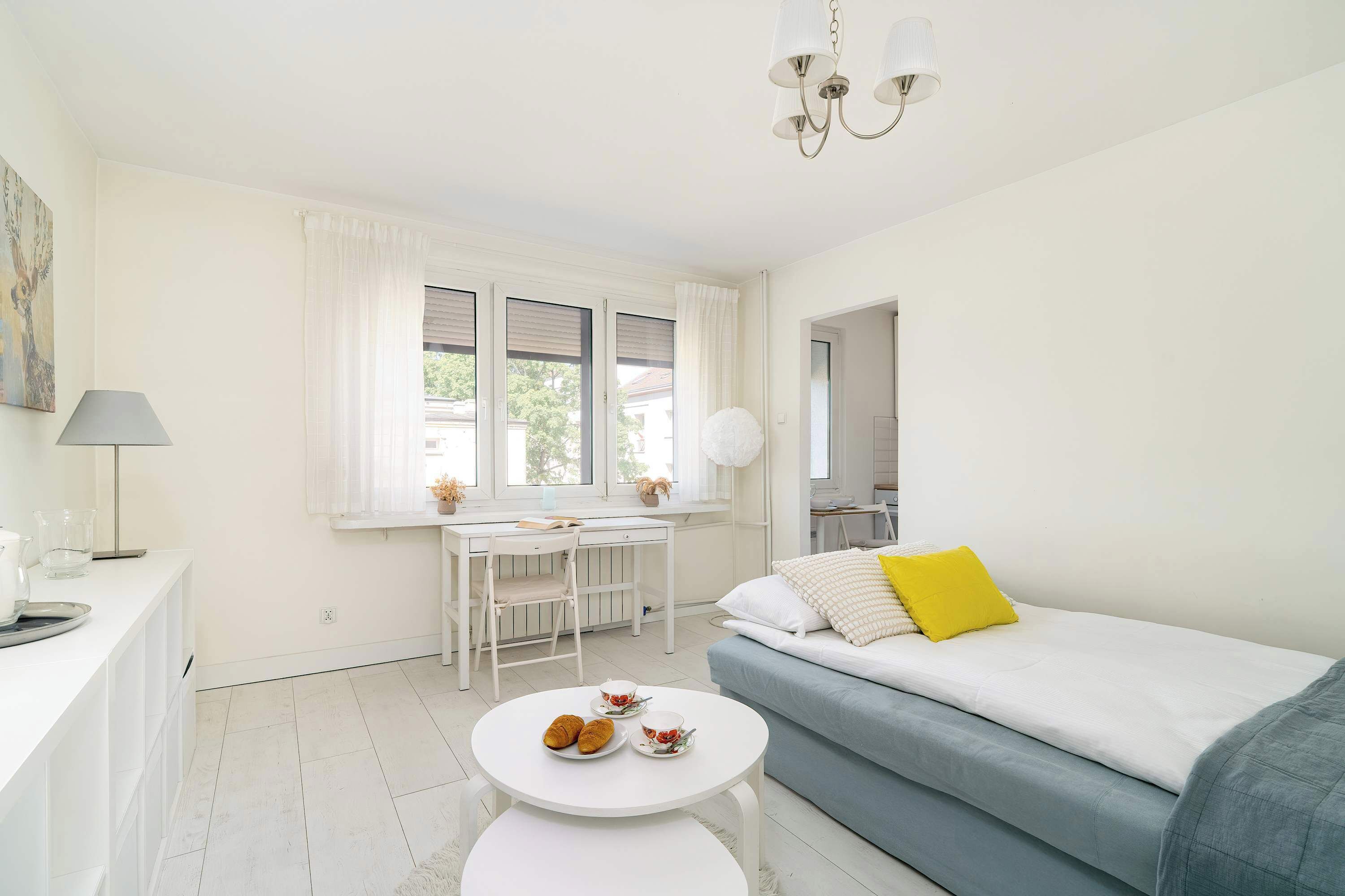 Desk, iron/ironing board, travel crib, WiFi