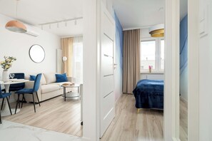 1 bedroom, desk, iron/ironing board, WiFi