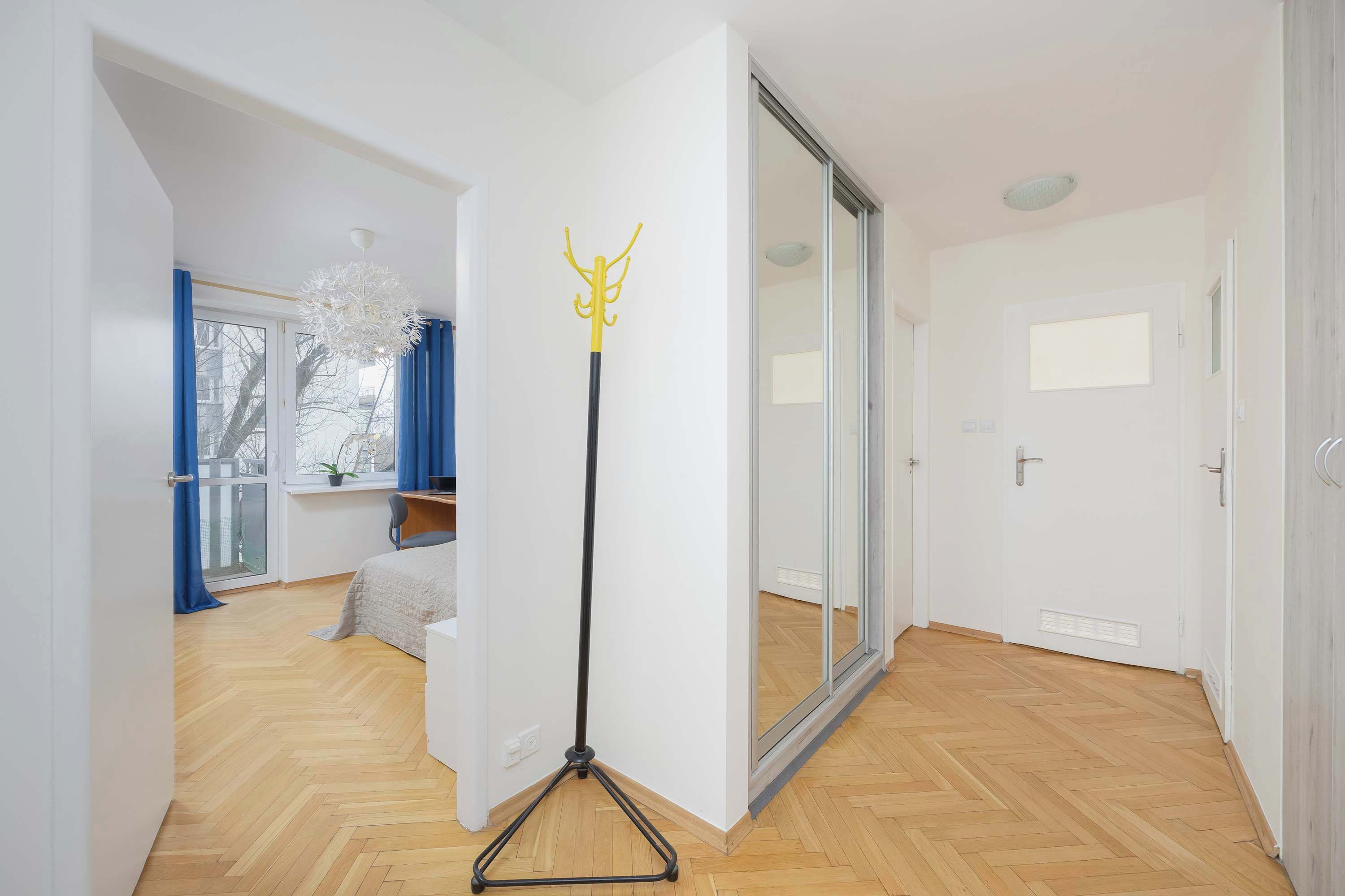 2 slaapkamers, een bureau, een strijkplank/strijkijzer, wifi