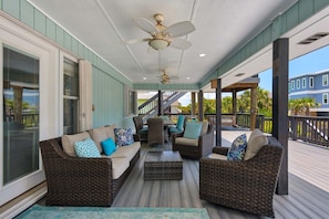 Maison, plusieurs lits (Seaside Serenity) | Terrasse/Patio