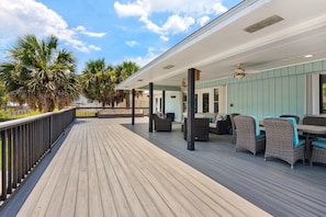 House, Multiple Beds (Seaside Serenity) | Outdoor dining