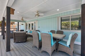 Outdoor dining - Seaside Serenity (Pensacola Beach)