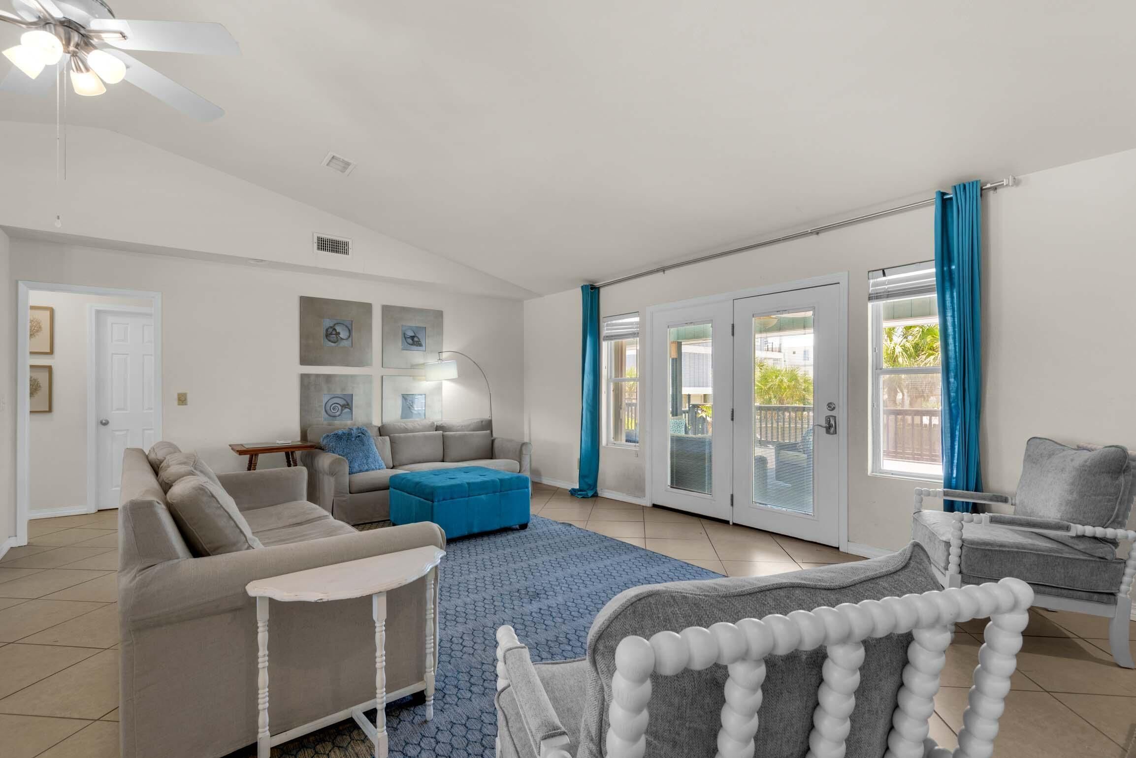 Casa, letti multipli (Seaside Serenity) | Area soggiorno