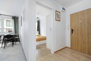 3 bedrooms, iron/ironing board, travel crib, WiFi