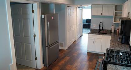 2nd Floor Lakeview 2-Bedroom Condo in Geneva U3