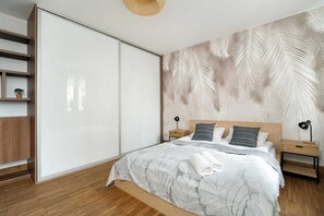 1 多间卧室、熨斗/熨衣板、WiFi、床单