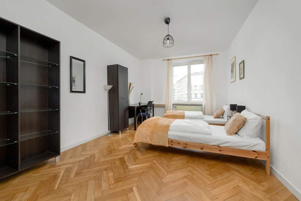 2 chambres, fer et planche à repasser, Wi-Fi, draps fournis