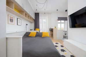 Skrivebord, strygejern/strygebræt, weekendseng, Wi-Fi