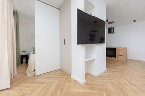 1 chambre, fer et planche à repasser, lit parapluie, Wi-Fi